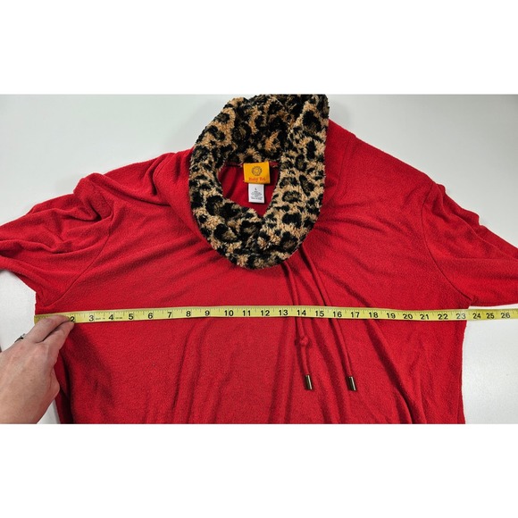 Ruby red L faux fur leapord print turtle neck contract SOFT red tunic ^ - Picture 6 of 7